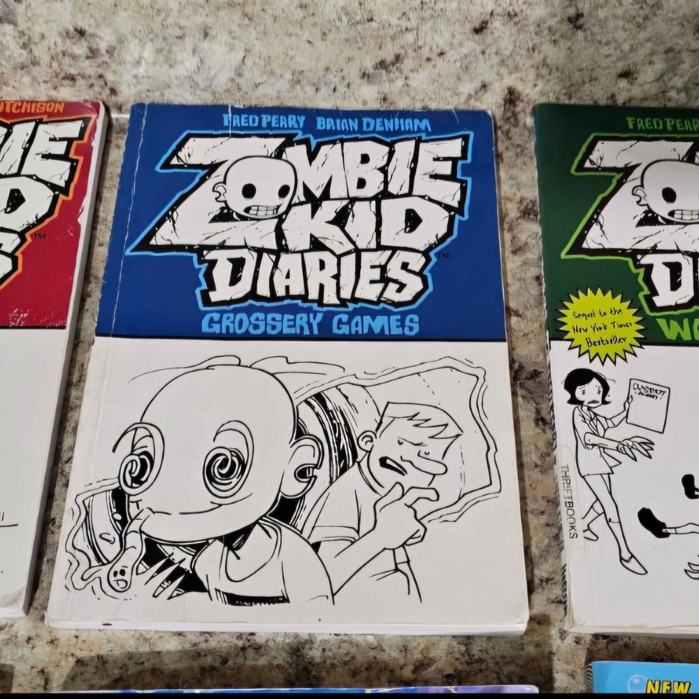 Zombie Kid Diaries Book Collection & Others - Picture 3 of 7